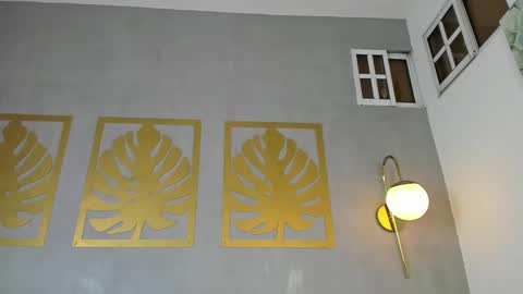 Sara online show from December 2024 12:49:01 PM