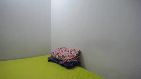 sara felipe online show from February 2025 04:01:02 AM