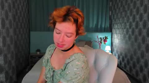 Snapshot of sara_frayy chatting on September 2025 01:38:02 AM Sarah online show from September 2025 01:38:02 AM