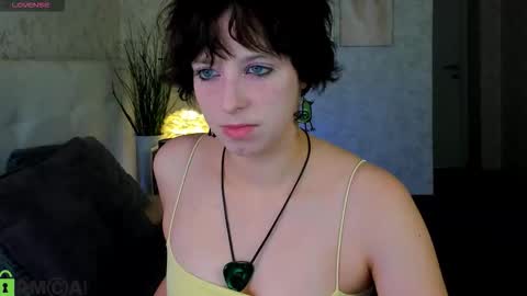 Sarah online show from November 2025 09:08:01 AM