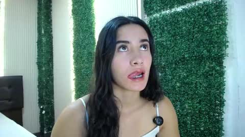 Snapshot of sara_hoffman_4 chatting on May 2026 12:43:02 PM Sara online show from May 2026 12:43:02 PM