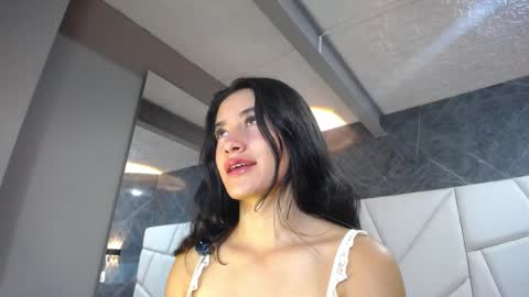 Snapshot of sara_hoffman_4 chatting on May 2026 12:36:02 PM Sara online show from May 2026 12:36:02 PM