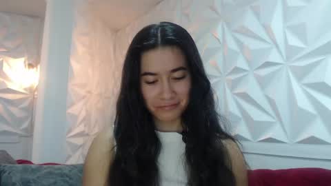 Snapshot of sara_hoffman_4 chatting on May 2026 12:35:01 PM Sara online show from May 2026 12:35:01 PM