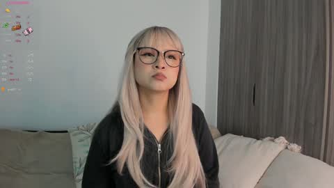Sara  new account  give me thomb up  Follow me   help me reach 15k followers again   online show from January 2025 03:34:02 AM