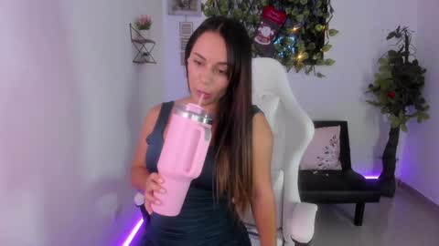 Sara online show from December 2024 02:44:01 PM