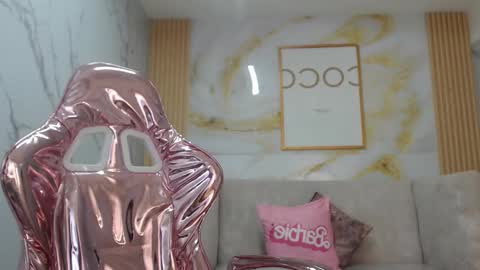 Sara  online show from October 2025 01:28:02 PM