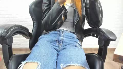 Sara Love online show from April 2026 03:01:01 AM