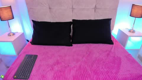 Sara  online show from February 2025 10:58:01 PM