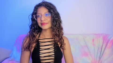 Sara  online show from November 2025 08:11:01 PM