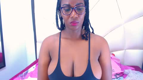 S A R A online show from December 2024 03:20:02 PM