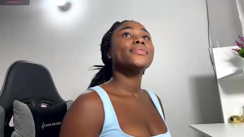 Snapshot of sara_muscle chatting on December 2024 12:54:01 AM Sara online show from December 2024 12:54:01 AM