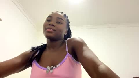 Snapshot of sara_muscle chatting on February 2025 04:46:02 AM Sara online show from February 2025 04:46:02 AM