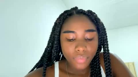 Snapshot of sara_muscle chatting on September 2025 10:09:01 PM Sara online show from September 2025 10:09:01 PM