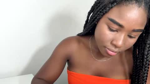 Snapshot of sara_muscle chatting on September 2025 07:48:02 PM Sara online show from September 2025 07:48:02 PM