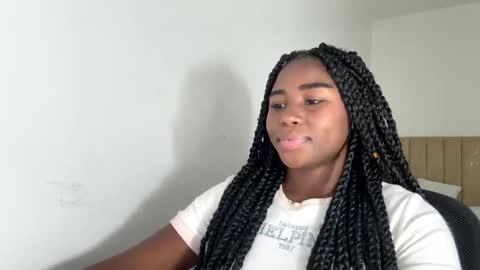 Sara online show from October 2025 01:38:01 AM