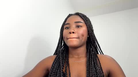 Snapshot of sara_muscle chatting on February 2026 01:59:02 AM Sara online show from February 2026 01:59:02 AM