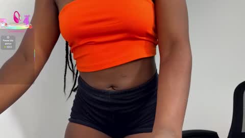 Snapshot of sara_muscle chatting on February 2026 06:06:01 AM Sara online show from February 2026 06:06:01 AM