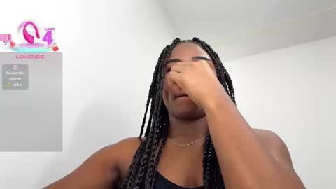 Snapshot of sara_muscle chatting on February 2026 05:31:01 PM Sara online show from February 2026 05:31:01 PM