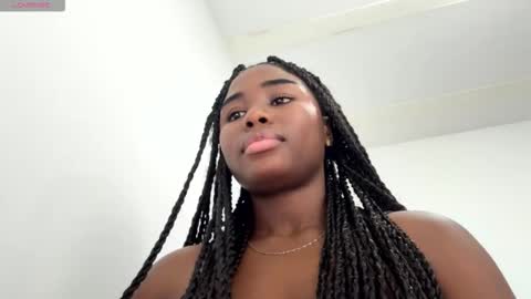 Snapshot of sara_muscle chatting on February 2026 05:37:02 AM Sara online show from February 2026 05:37:02 AM