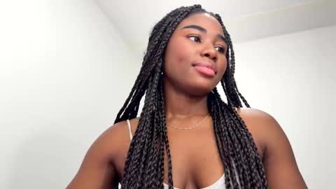 Snapshot of sara_muscle chatting on February 2026 05:00:02 PM Sara online show from February 2026 05:00:02 PM