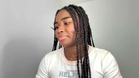 Snapshot of sara_muscle chatting on March 2026 01:22:01 AM Sara online show from March 2026 01:22:01 AM