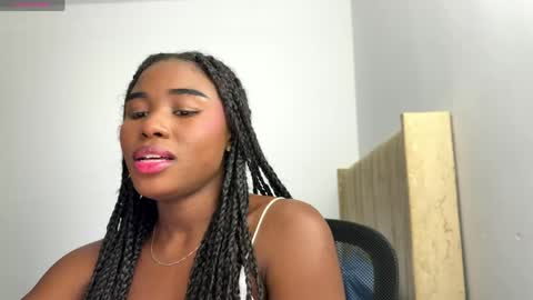 Snapshot of sara_muscle chatting on April 2026 09:09:02 PM Sara online show from April 2026 09:09:02 PM