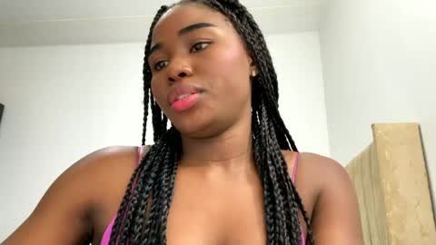 Snapshot of sara_muscle chatting on May 2026 01:22:02 AM Sara online show from May 2026 01:22:02 AM