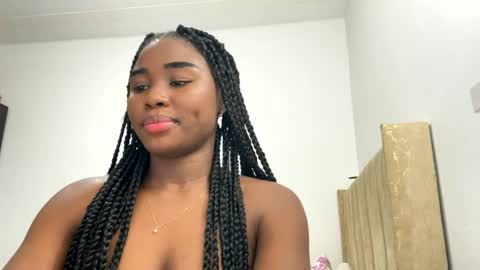 Snapshot of sara_muscle chatting on May 2026 05:15:02 AM Sara online show from May 2026 05:15:02 AM