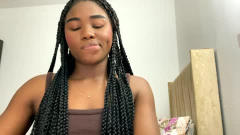 Snapshot of sara_muscle chatting on May 2026 12:41:01 AM Sara online show from May 2026 12:41:01 AM