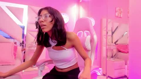 sara_naomi online show from September 2025 06:40:01 PM
