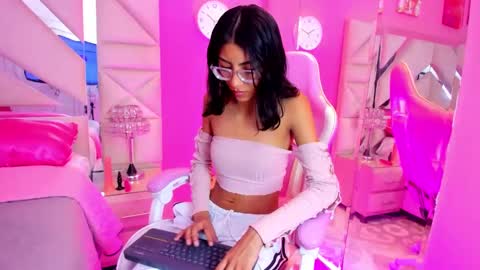 sara_naomi online show from September 2025 07:14:01 PM