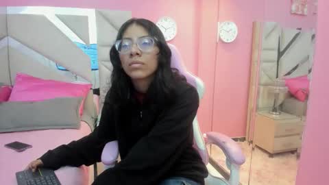 sara_naomi online show from September 2025 12:29:01 PM
