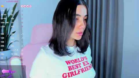 Snapshot of sara_ospina22 chatting on April 2026 02:30:01 PM Sara online show from April 2026 02:30:01 PM