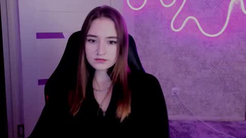 Snapshot of sara_rossse chatting on November 2025 06:17:01 PM Sara online show from November 2025 06:17:01 PM