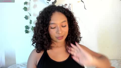 Snapshot of sara_sophiee chatting on December 2024 05:56:02 AM sara sofia online show from December 2024 05:56:02 AM