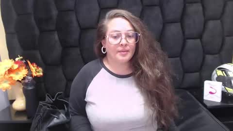 sara_thonson_ online show from January 2025 03:00:02 AM