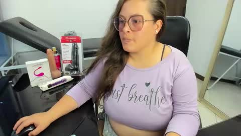 sara_thonson_ online show from February 2026 08:15:01 PM