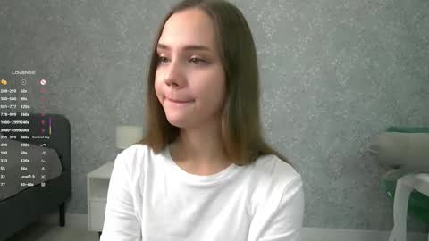 Snapshot of sara_whooops chatting on October 2025 07:01:02 PM Im Sara online show from October 2025 07:01:02 PM