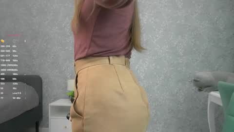 Snapshot of sara_whooops chatting on November 2025 07:13:01 PM Im Sara online show from November 2025 07:13:01 PM