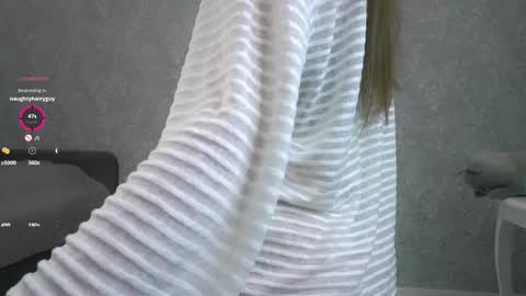 Snapshot of sara_whooops chatting on November 2025 07:24:01 PM Im Sara online show from November 2025 07:24:01 PM