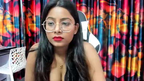 saraa_jayy online show from October 2025 10:51:01 AM