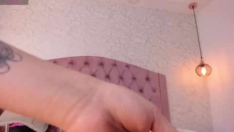 Sara  online show from April 2026 06:49:02 PM