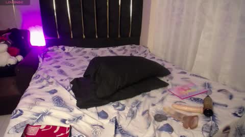 saraa_li online show from February 2026 04:24:01 AM