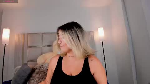 Sara Miller  online show from June 2026 10:56:02 PM