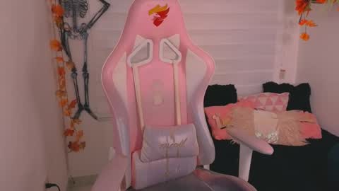 Sarah Ramirez online show from October 2025 03:06:01 AM