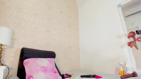 saraacollinss online show from November 2025 09:18:01 PM