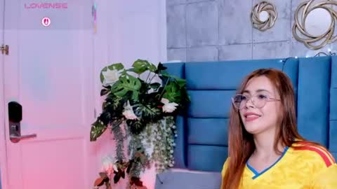 Snapshot of saraalvarezx chatting on June 2026 03:37:02 AM Sara Alvarezx online show from June 2026 03:37:02 AM