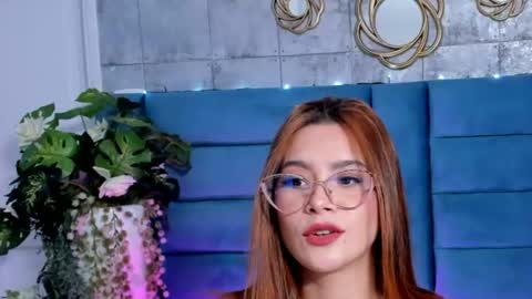 Snapshot of saraalvarezx chatting on July 2026 03:20:02 AM Sara Alvarezx online show from July 2026 03:20:02 AM