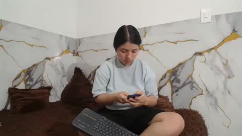 sara and thomas online show from December 2025 06:12:02 PM