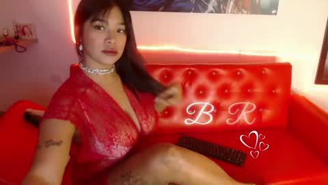 Snapshot of saraapril_1 chatting on December 2024 12:09:02 AM SARAHGIL online show from December 2024 12:09:02 AM